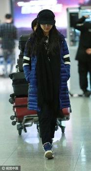 汤唯冬季街拍生活照